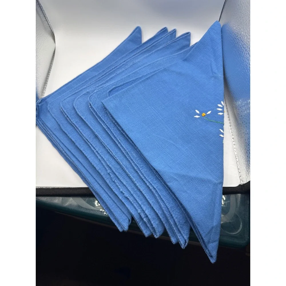 Vintage Blue Linen Napkin Hand Embroidered White Daisy Floral Square 18.5